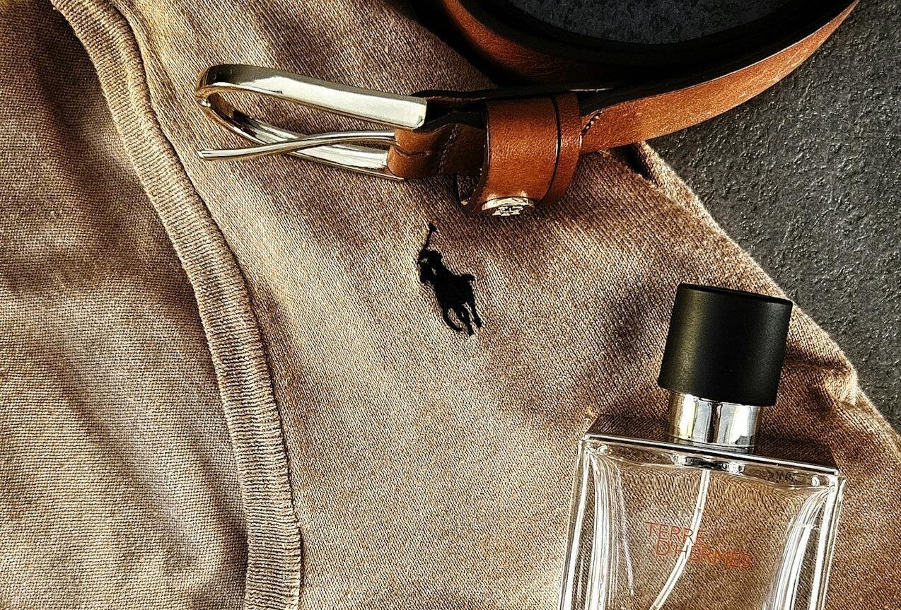 The Perfect Pair: How to Match Your Outfit with Your Perfume